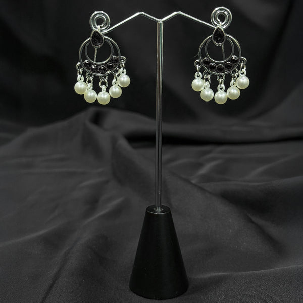 Silver plated Earrings With Black white pearls