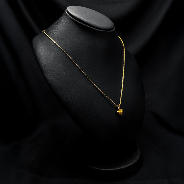 Gold heart pendant necklace