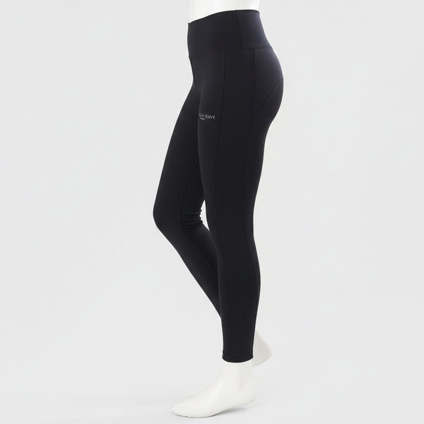 plain black Leggings.